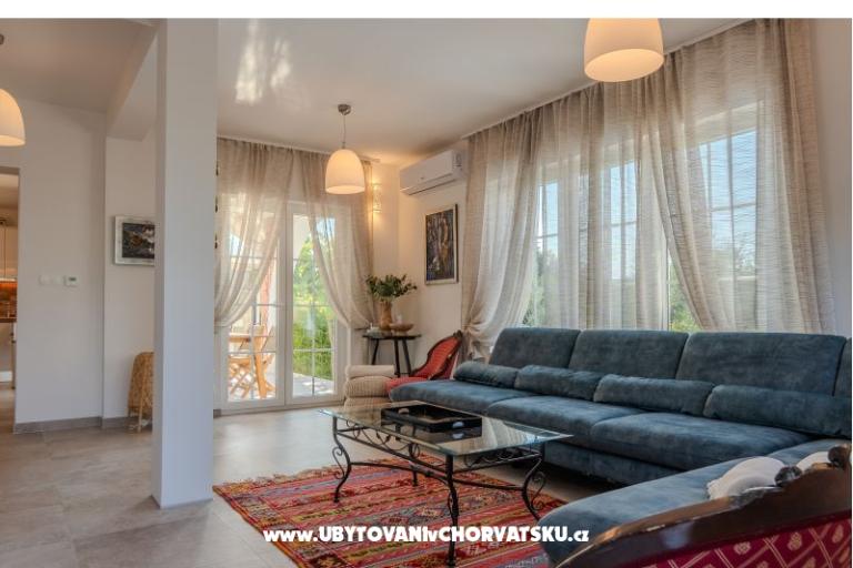 The Three Flowers Pool Dom – foto 21