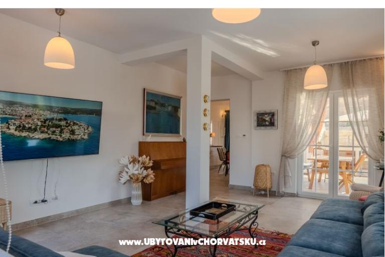 The Three Flowers Pool Dom – foto 24