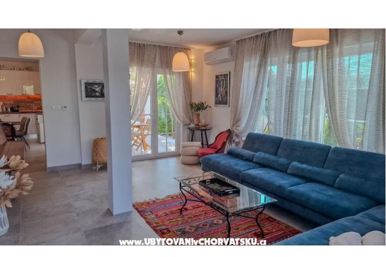 The Three Flowers Pool Dom – foto 29