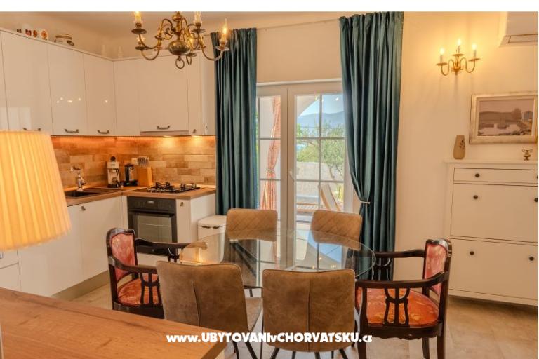 The Three Flowers Pool Dom – foto 35