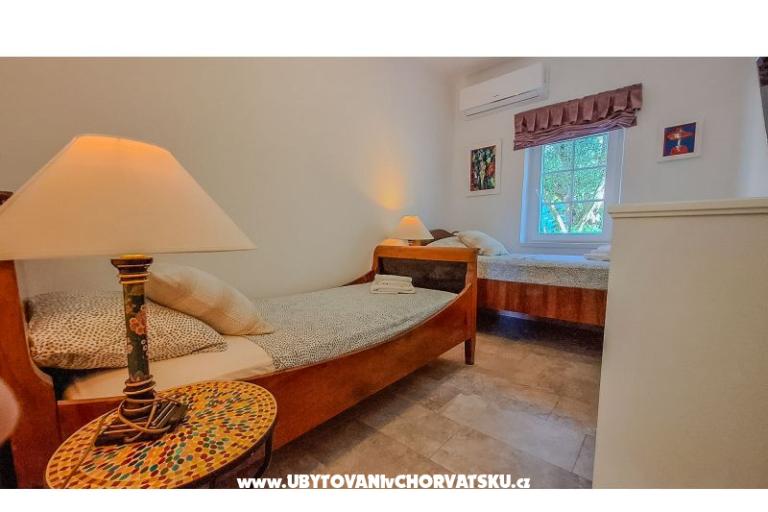 The Three Flowers Pool Dom – foto 40