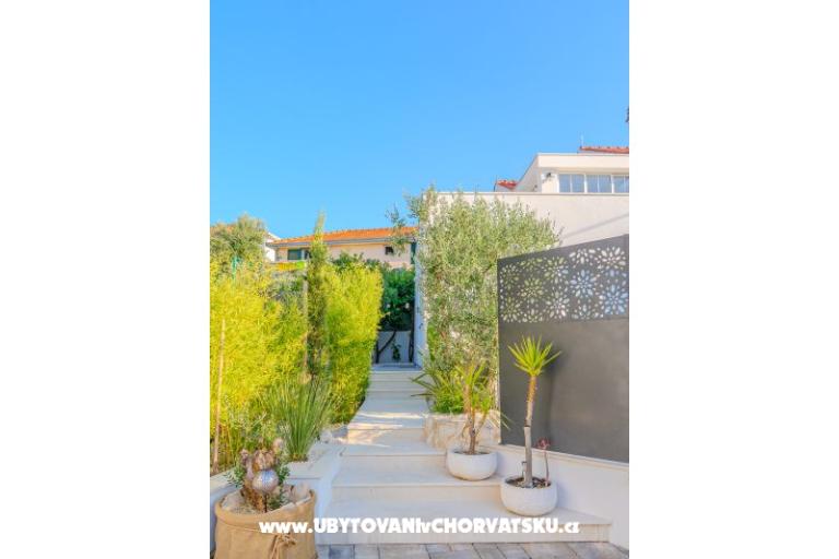 The Three Flowers Pool Dom – foto 53