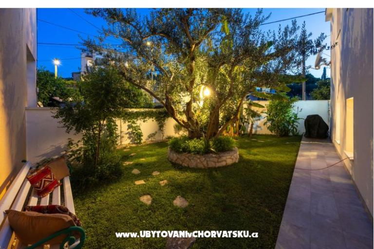 The Three Flowers Pool Dom – foto 68
