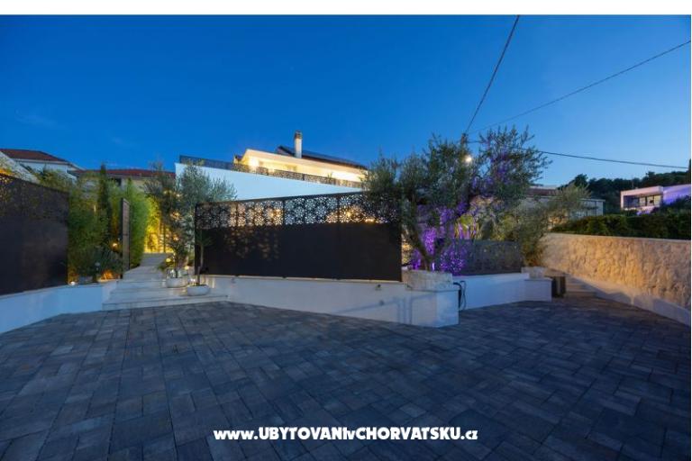 The Three Flowers Pool Dom – foto 71