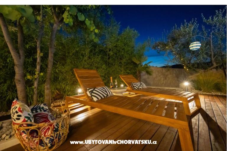 The Three Flowers Pool Dom – foto 84