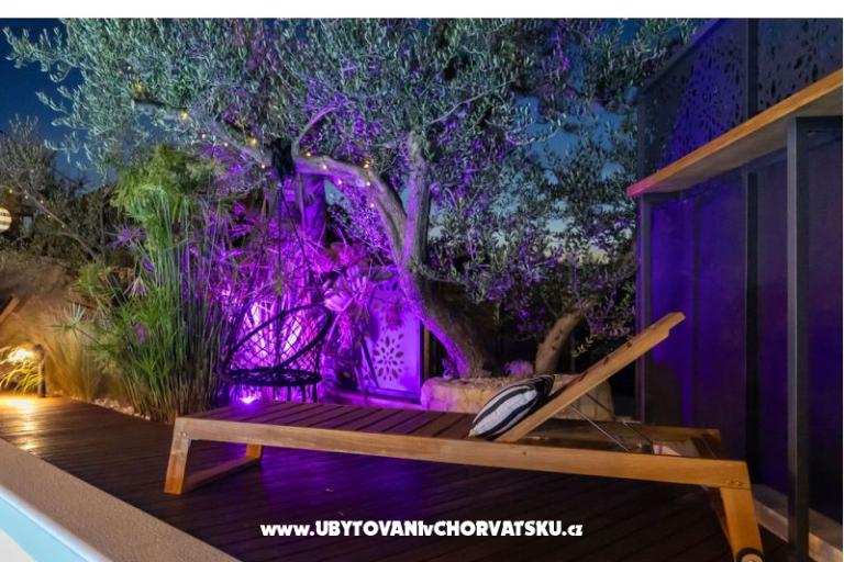 The Three Flowers Pool Dom – foto 85