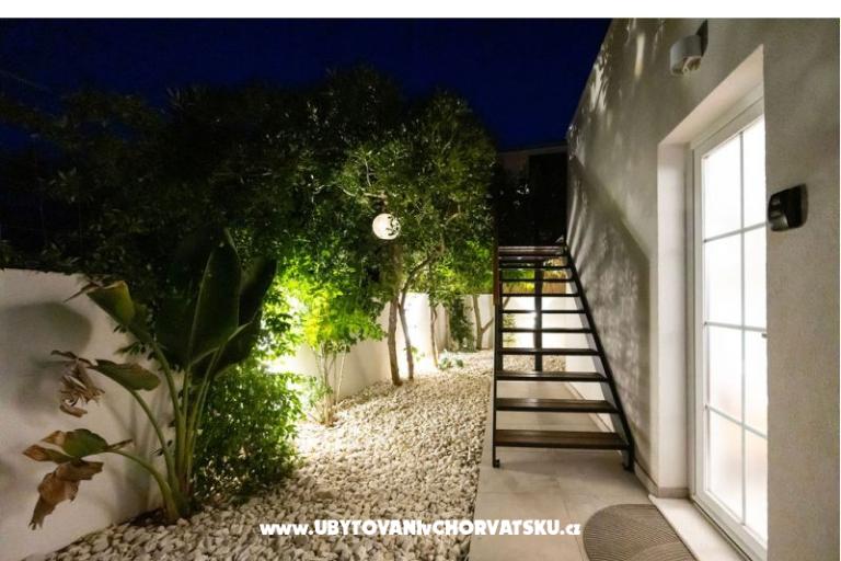 The Three Flowers Pool Dom – foto 88