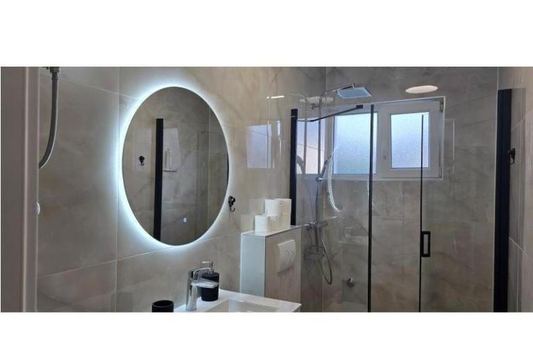 Apartament Luxe Holiday Home – foto 18